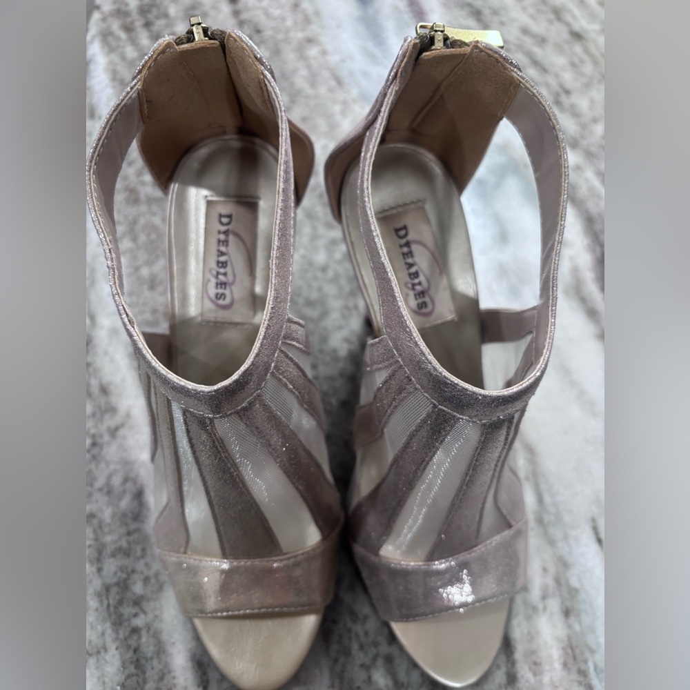 Dyeables women dressy shoes size 8M